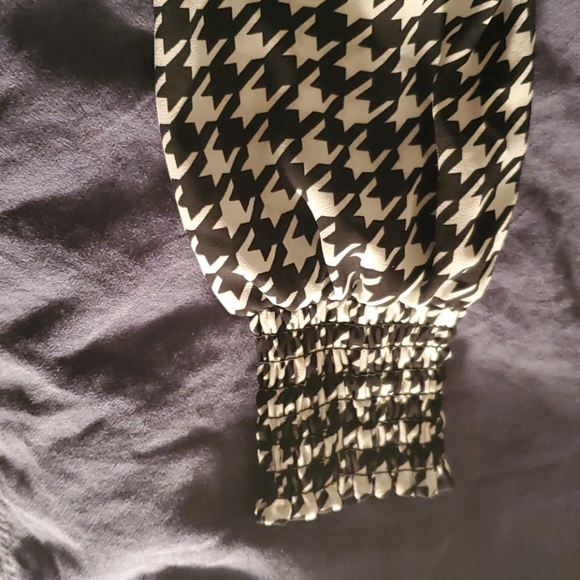 Top - Picture 5 of 6